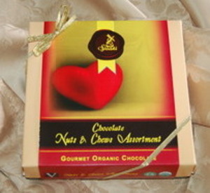 Milk_chocolate_valentine_nuts___chews_assortment-large